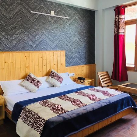 Hotel Corner Retreat Маналі Екстер'єр фото